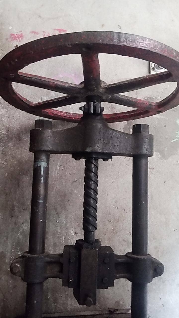 Hand press 3