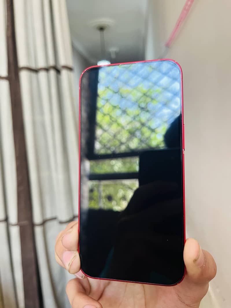 Apple iPhone 13 4