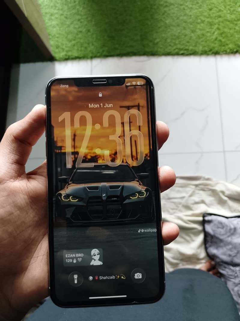 Apple iPhone 11 Pro Max 1