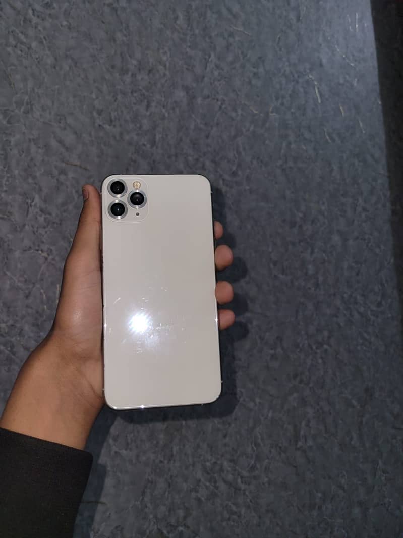 Apple iPhone 11 Pro Max 0
