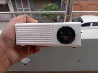 projector brand new