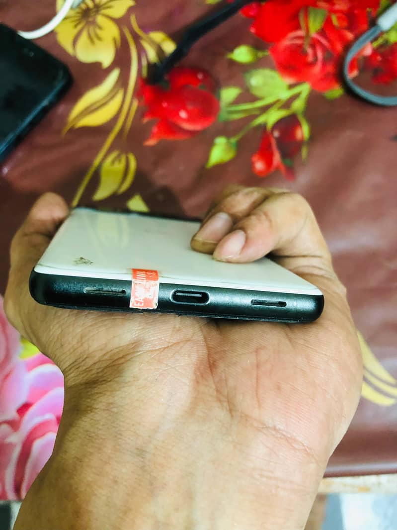 Google Pixel 6a 4