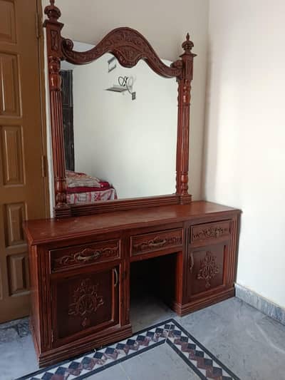 dressing table