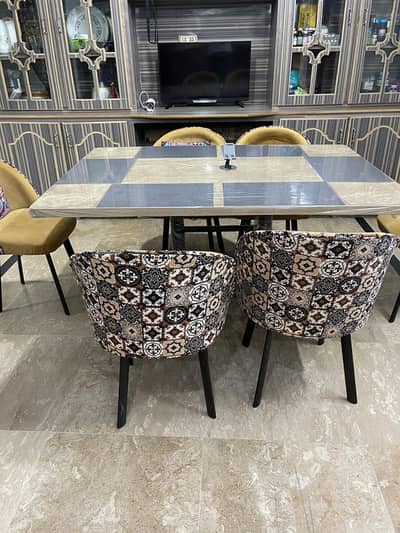 Almost Brand New Iron Dinning Table For Sale 03335549328