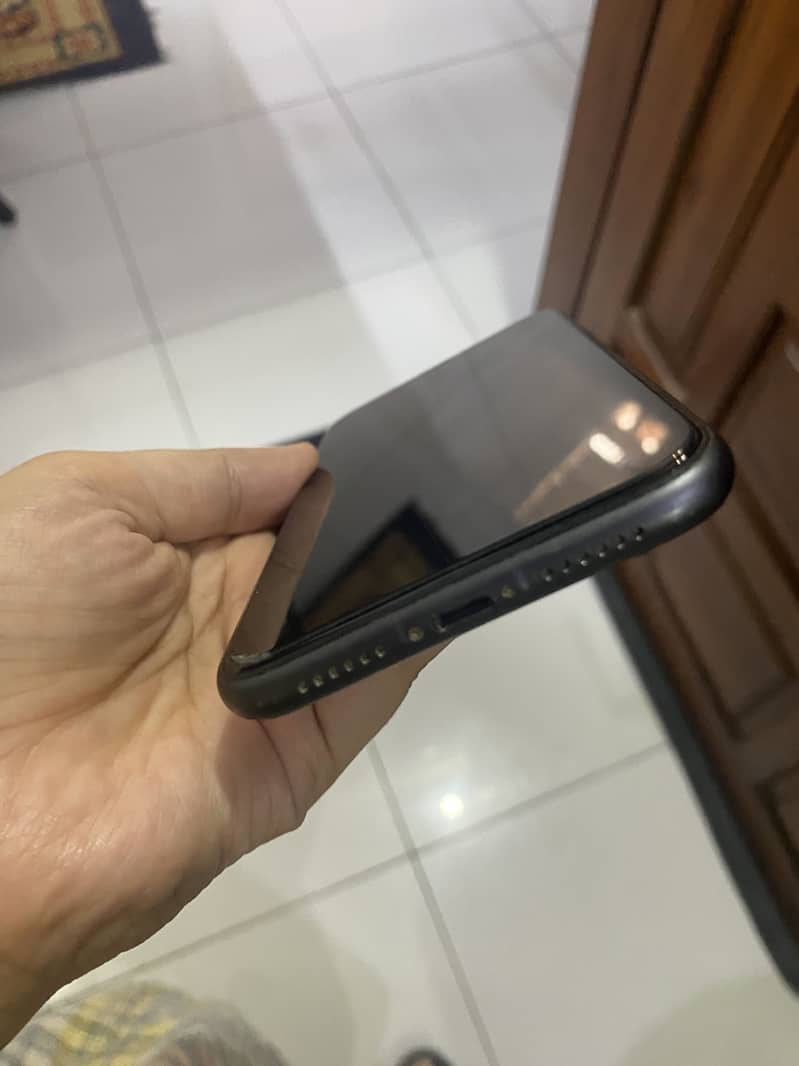 Apple iPhone 11 5