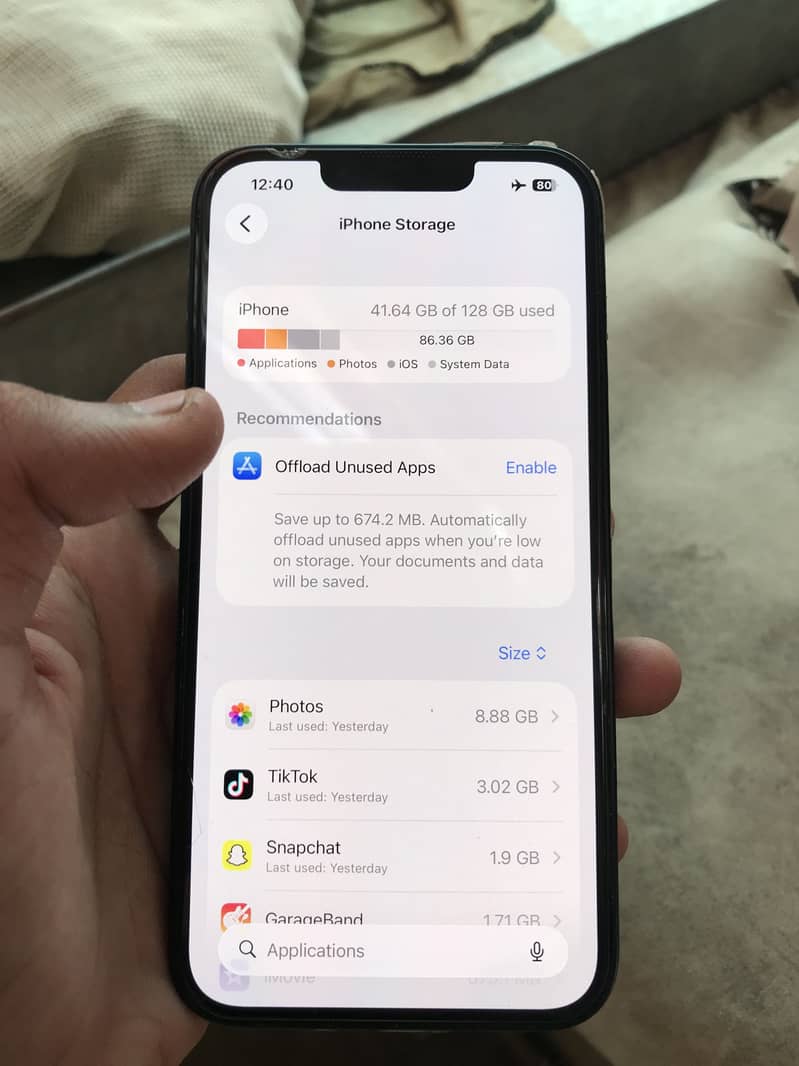 Apple iPhone 13 8