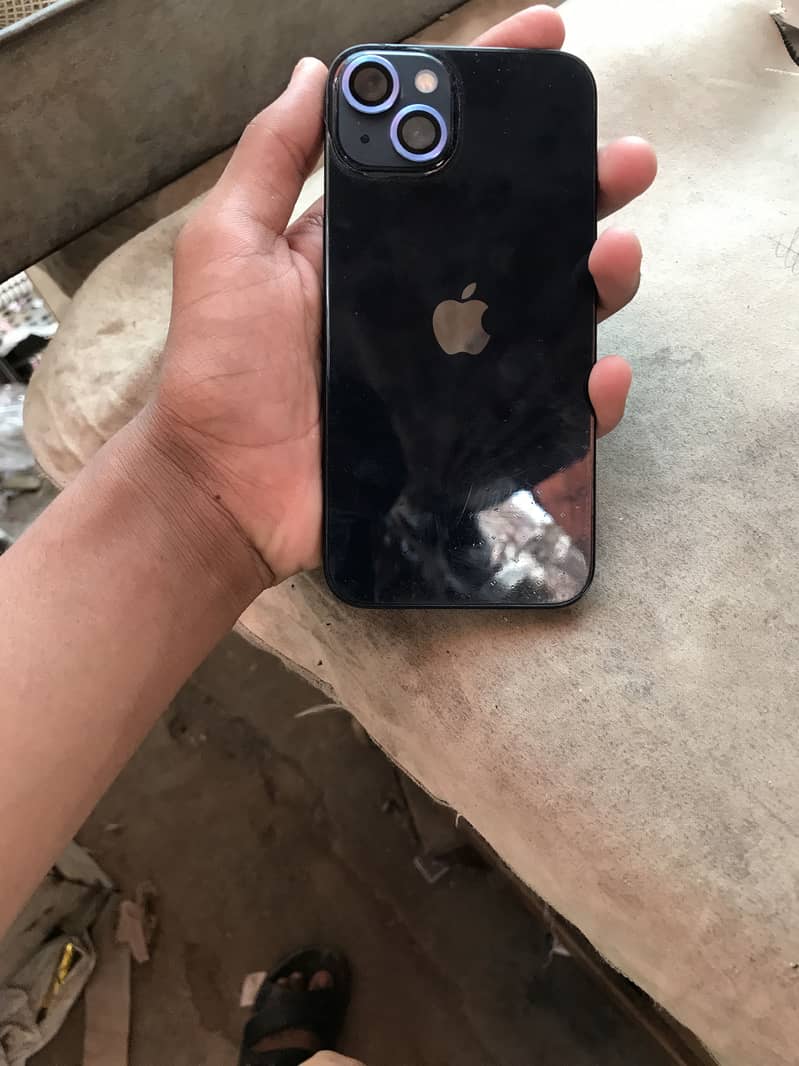 Apple iPhone 13 11