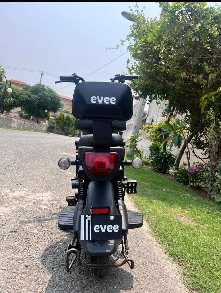 Evee mito 3