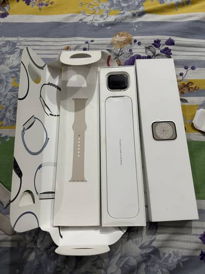 Apple Watch Series 8