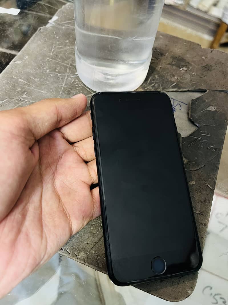 Apple iPhone SE 4