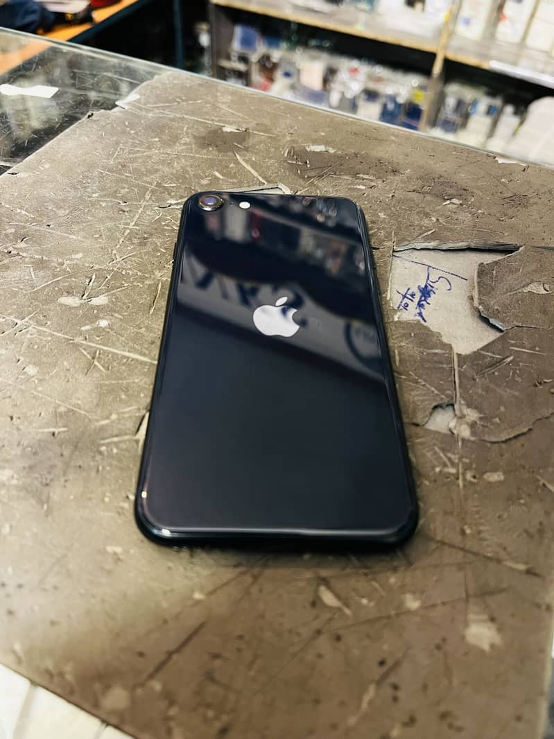 Apple iPhone SE 7