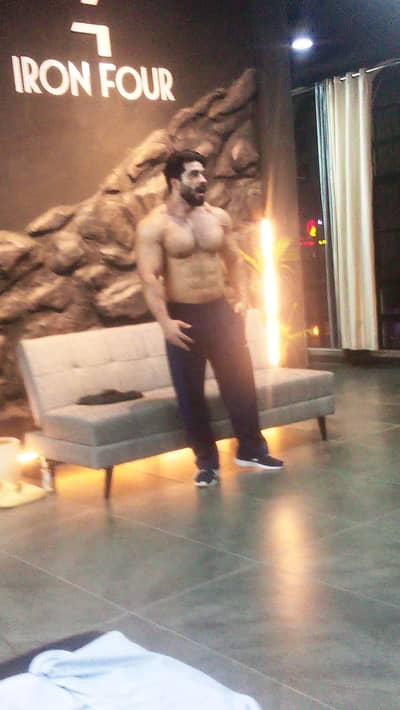 gym may halper ke zaroort hai