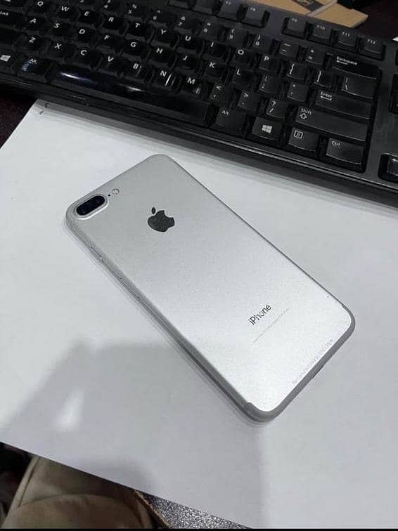Apple iPhone 7 Plus 4