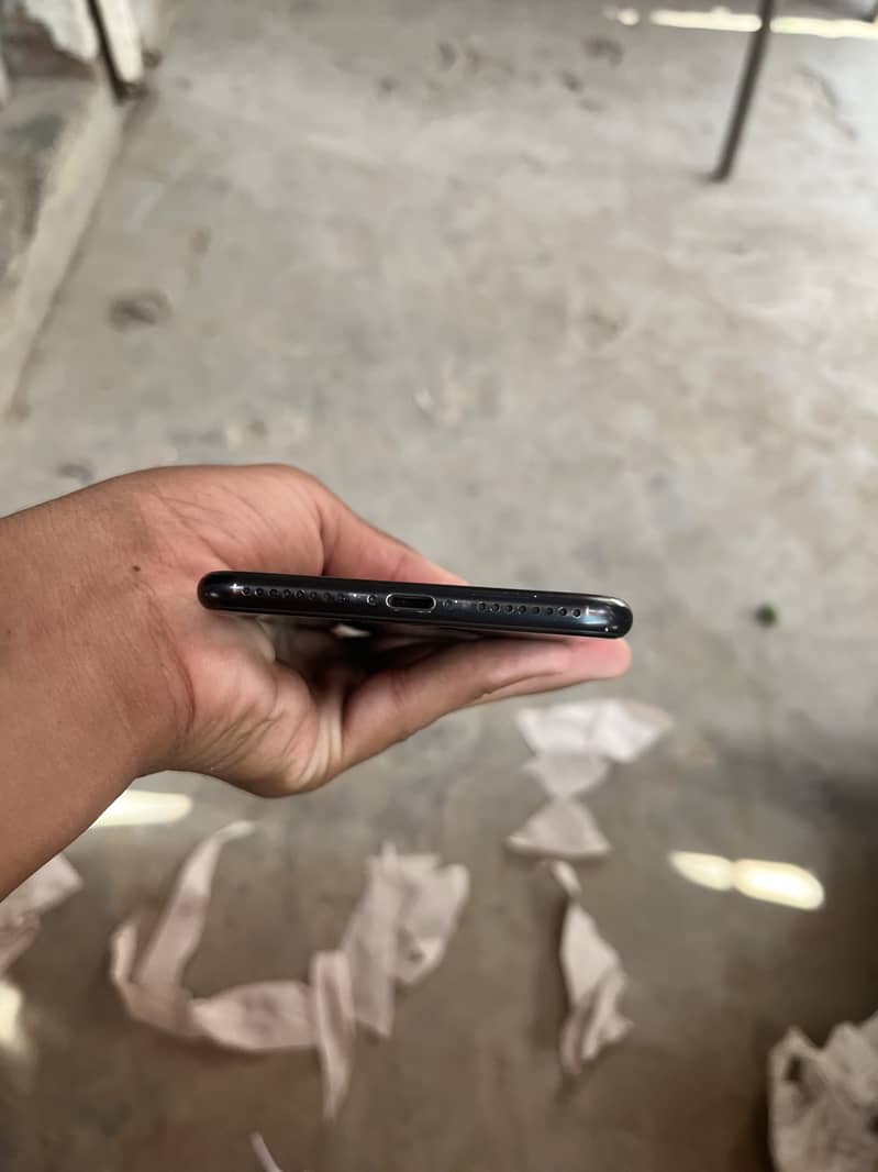 Apple iPhone 7 Plus 1