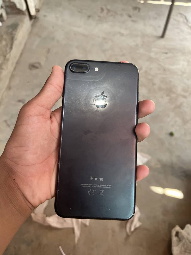 Apple iPhone 7 Plus 5