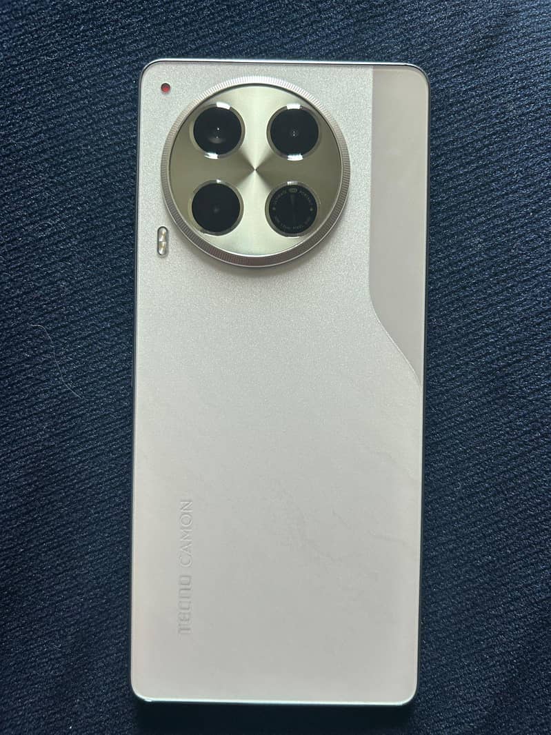 Tecno CAMON 30 4