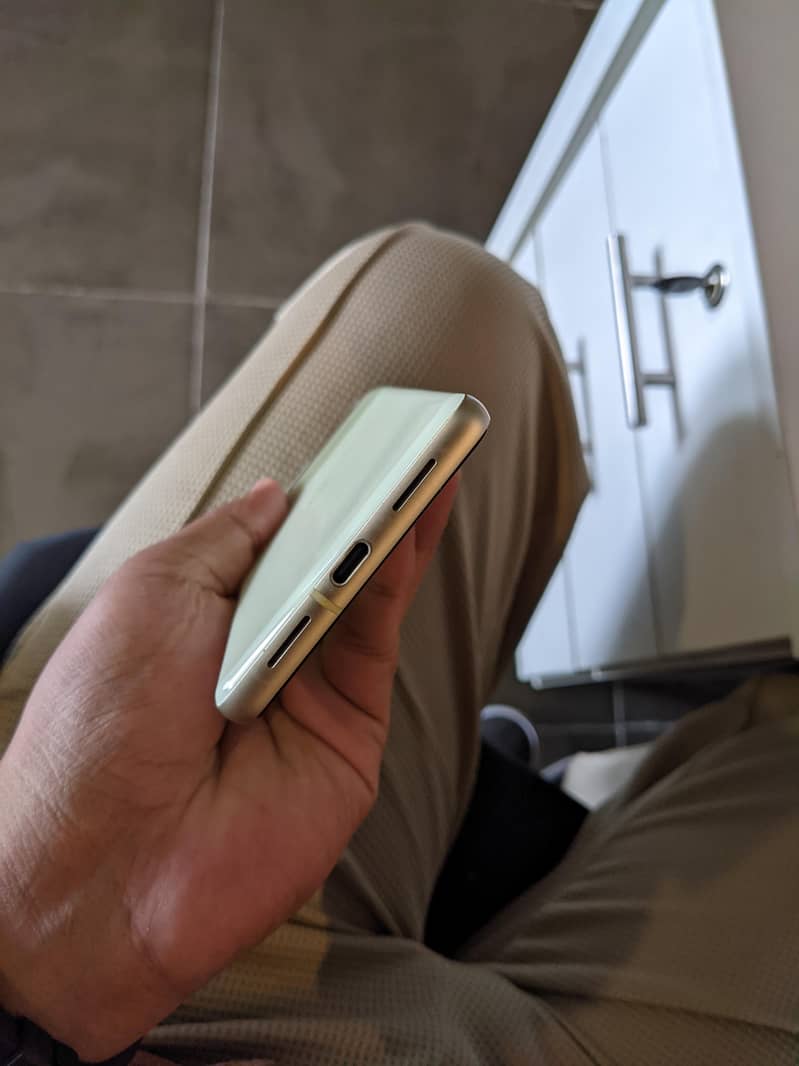 Google Pixel 7 5