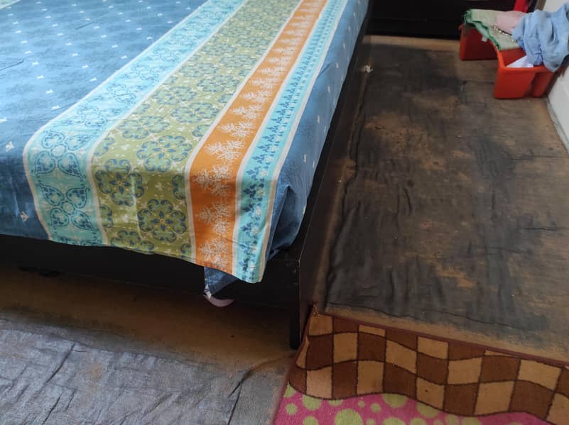 King Size bed 6