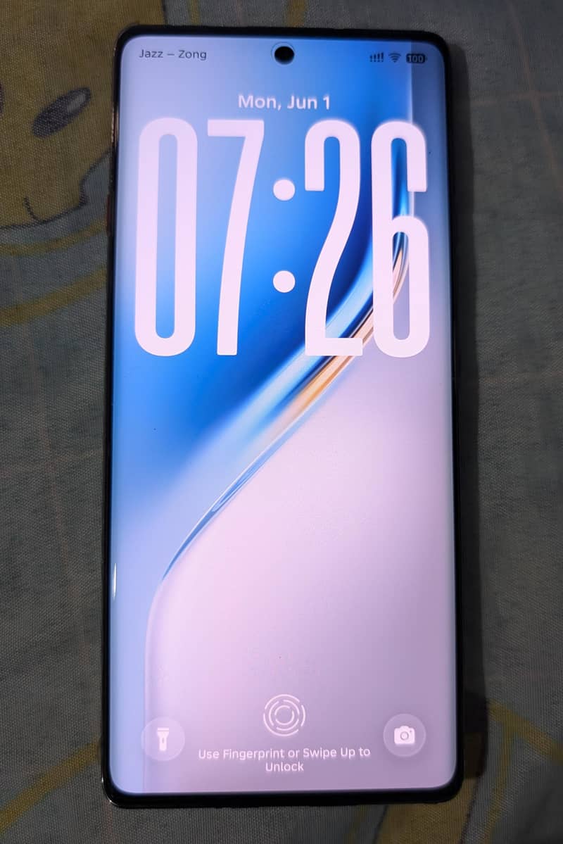 Tecno CAMON 40 Pro 0
