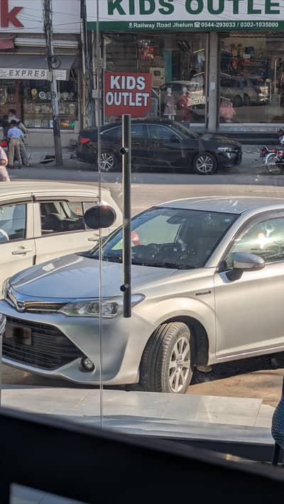 Toyota Corolla Axio 2016