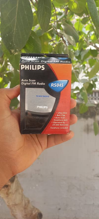 Phillips portable radio