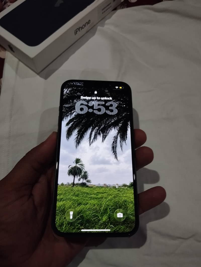 Apple iPhone 13 2