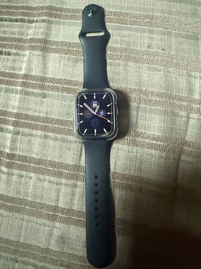 Apple watch series 8