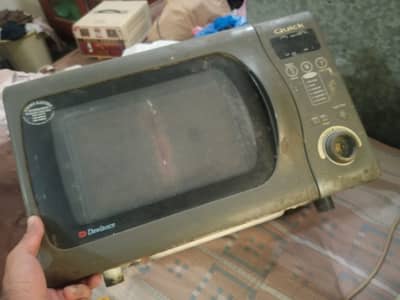 Microwave oven for sale in very good condition