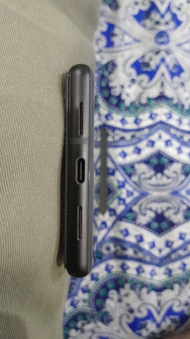 Google Pixel 6 4