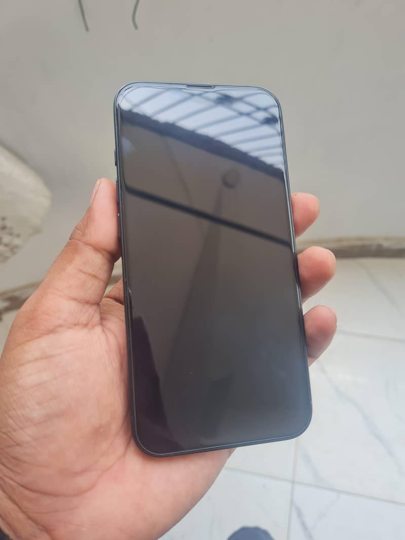 IPhone 16e 2