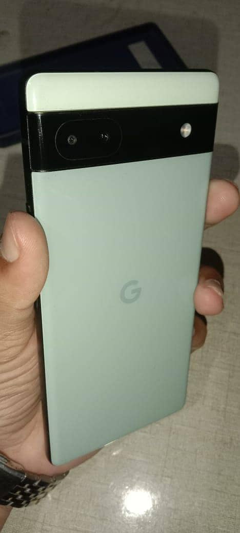 Google Pixel 6a 1
