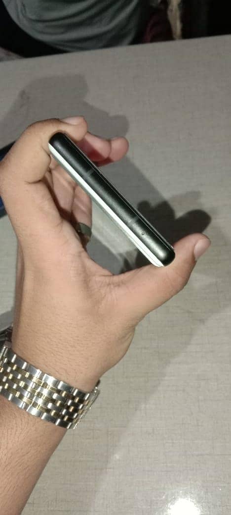 Google Pixel 6a 5