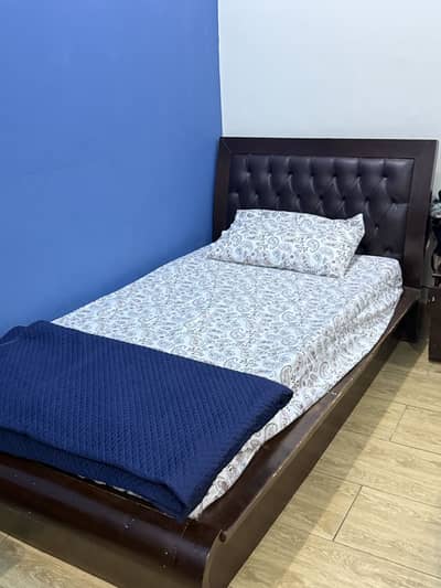 2 single beds