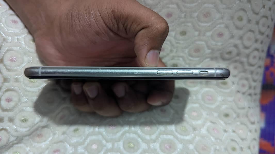 Apple iPhone X 3