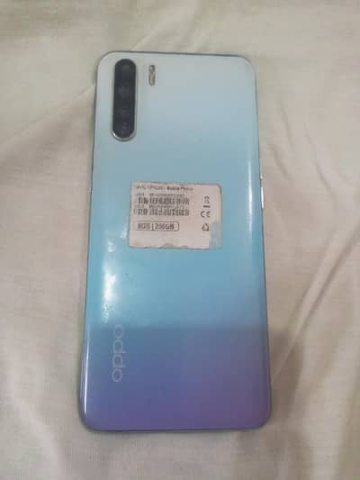 oppoF15 8GB RAM and color is sky