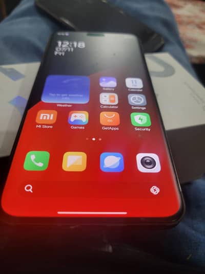 xiaomi civi 4 pro Black 12 +512 Saath box hai 10 by 10