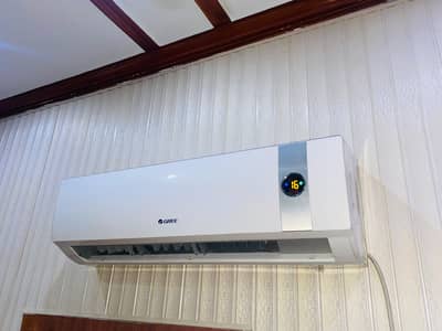 Gree AC. 1.5 ton Rs: 55000 non invitor