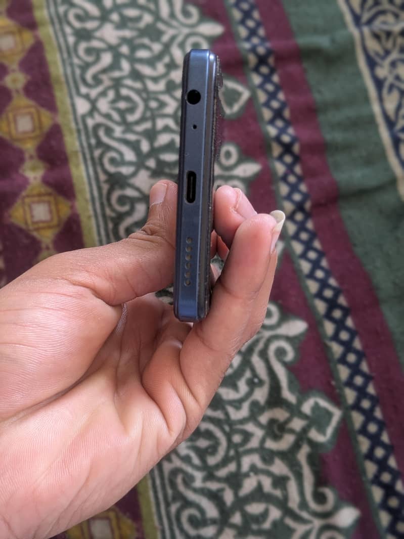Tecno 6