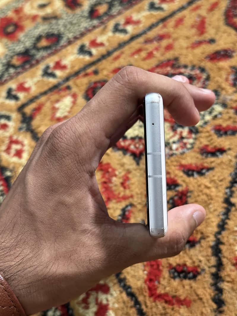 Google Pixel 7a 4
