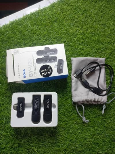 BOYA BY V20 WIRELESS MICROPHONE