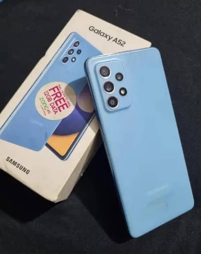 Samsung a52 10/10 With box/adapter offical pta