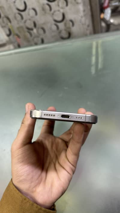 iPhone 15 pro waterpack