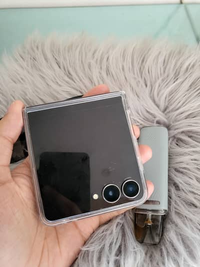 Samsung Mobile Z Flip 7 Sim lock 12/256GB