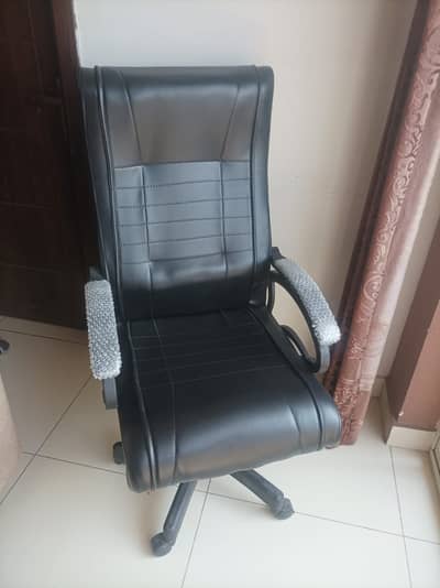 Office Chair & Office Table - both for Rs. 19,500