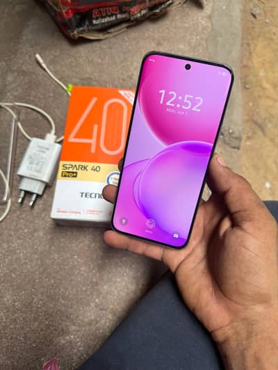 spark 40 pro plus