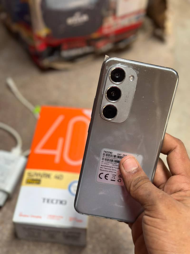 spark 40 pro plus 5