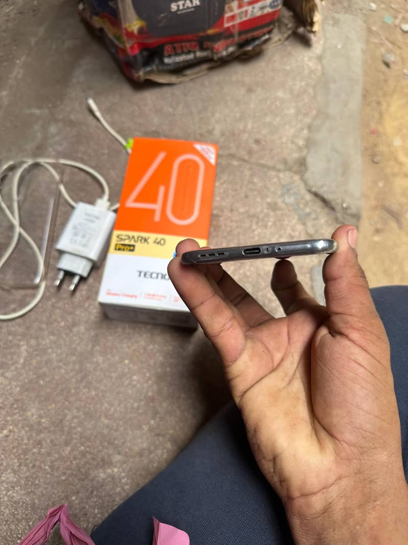 spark 40 pro plus 14