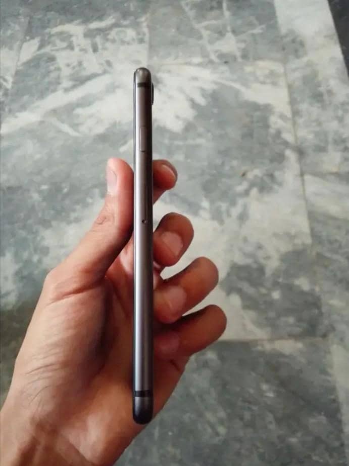 Apple iPhone 8 2