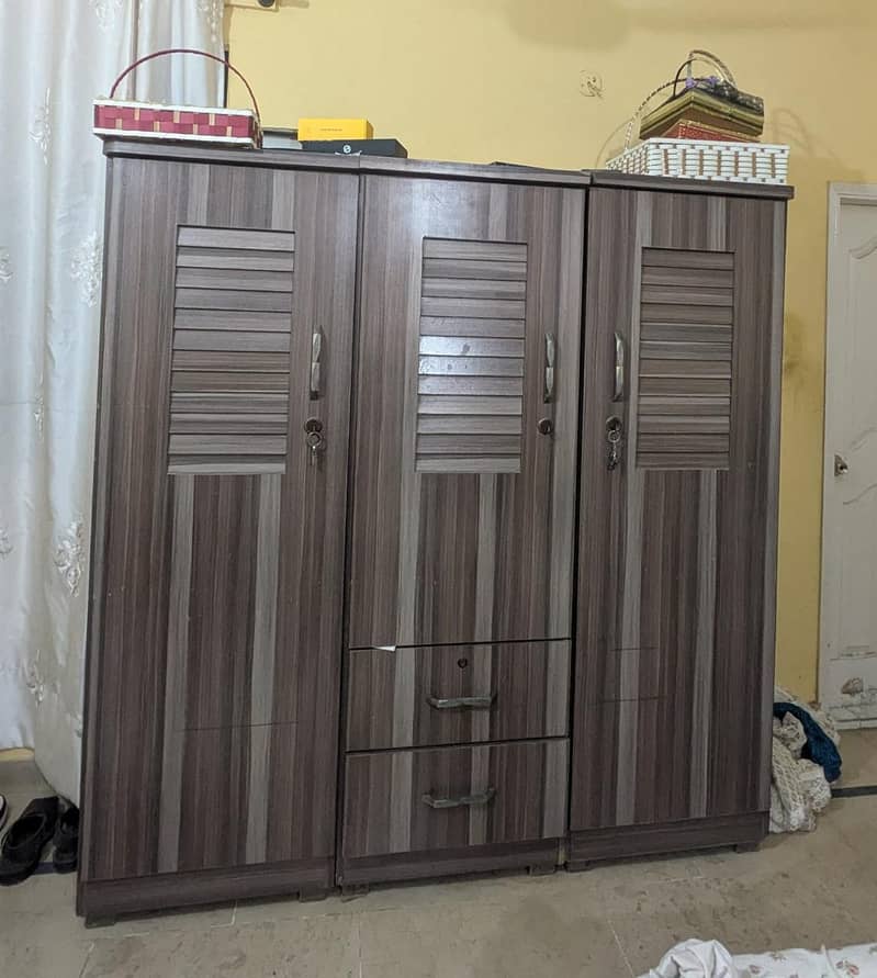 wardrobe +Dressing Table+ Bad set 0