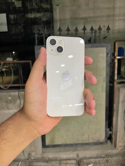 Apple iPhone 13